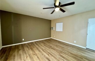 Studio, , 300 sqft, $1,299