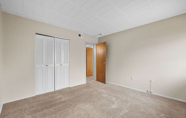 2 beds, 1 bath, 900 sqft, $1,049, Unit 112 I