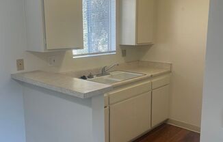 1 bed, 1 bath, $2,000, Unit Unit 05