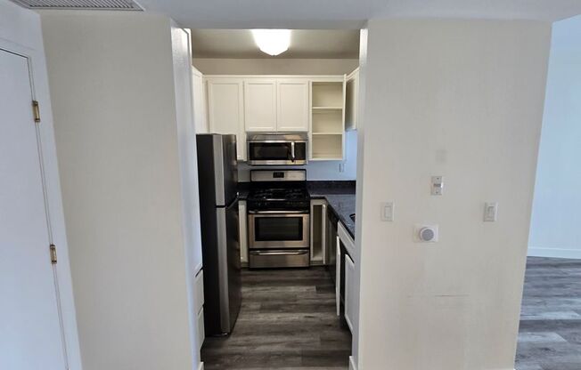 1 bed, 1 bath, 725 sqft, $2,495, Unit 0230