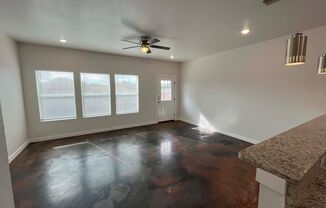 3 beds, 2.5 baths, $1,325, Unit 6938 Crestway Rd Unit 4