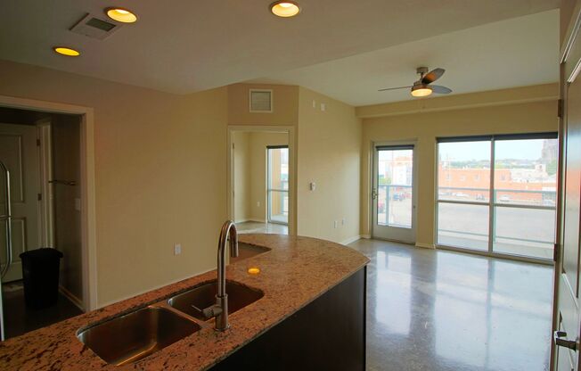 1 bed, 1 bath, 498 sqft, $1,295, Unit APT 111