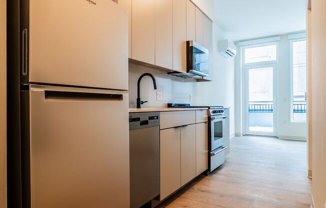 1 bed, 1 bath, 389 sqft, $2,550, Unit 206