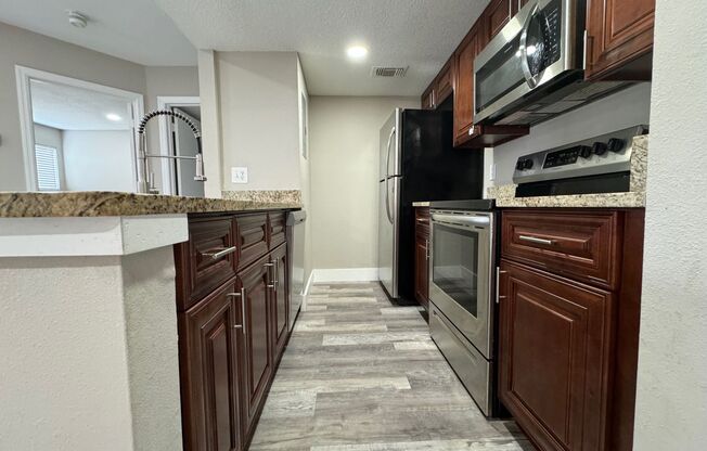 2 beds, 2 baths, $1,650, Unit UNIT 108