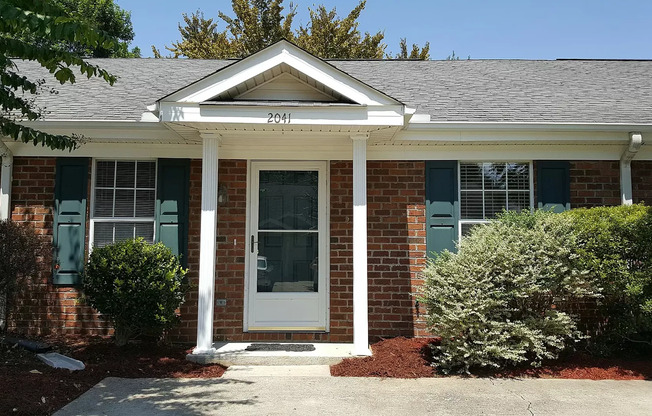 Town House For Rent in Augusta!
