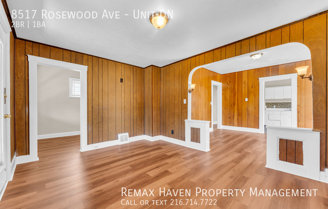 8517 ROSEWOOD AVE