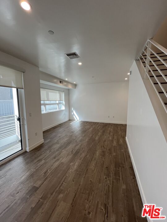 14822 W MAGNOLIA BLVD