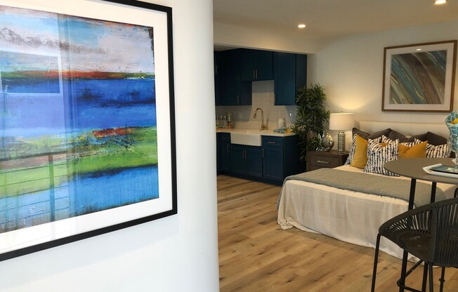 Beautiful Studio Apartment in Belmont Shore Across from Rosie’s Dog Beach!!