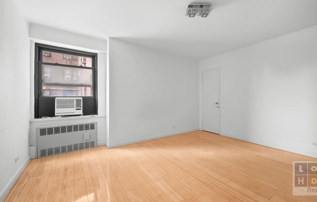 415 GRAND ST