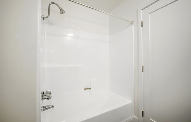 Brody Terrace Apartments Bathroom Shower