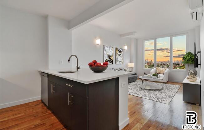 1 bed, 1 bath, $2,750, Unit 4R