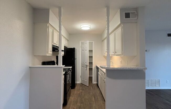 2 beds, 2 baths, 931 sqft, $1,225, Unit 02-0206