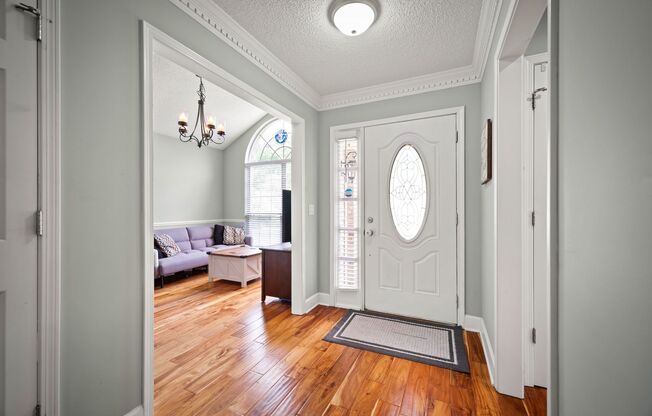 Mandarin Home with 3 bedroom PLUS an office and fully fenced back yard