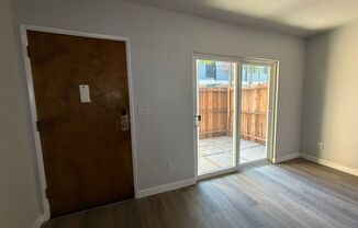 2 beds, 1 bath, 900 sqft, $3,395, Unit 3