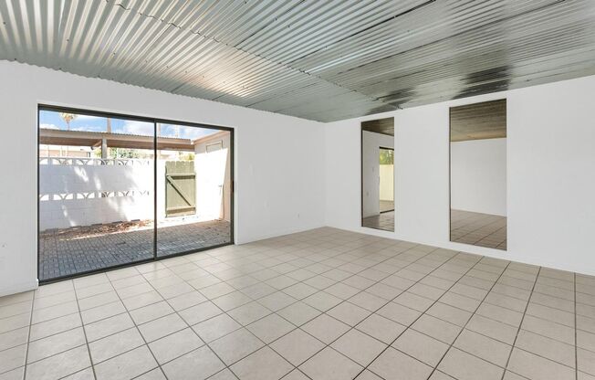 6030 N. 15th St #11, Phoenix, AZ 85014