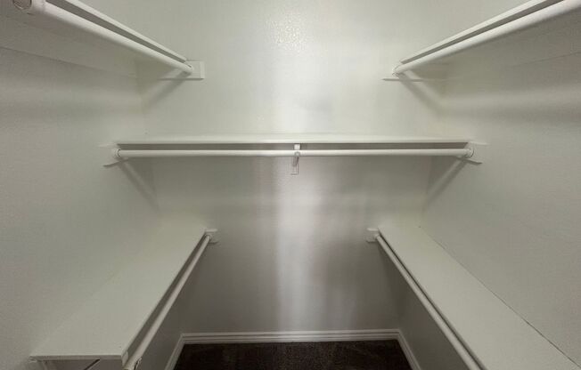 2 beds, 2 baths, $1,325, Unit # 127
