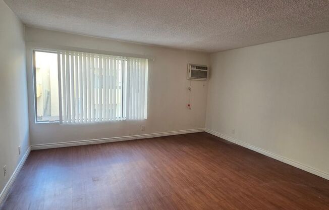 1111 S Westmoreland Ave