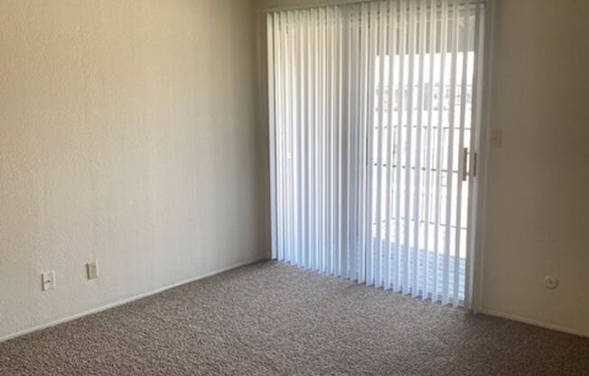 3900 El Potrero Ln. #5 - Apartment
