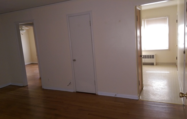 1 bed, 1 bath, $850, Unit 15