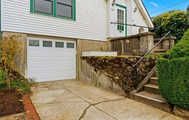 Discover Comfort & Charm in a Prime Location: 2BD/1B Single-Family Home!