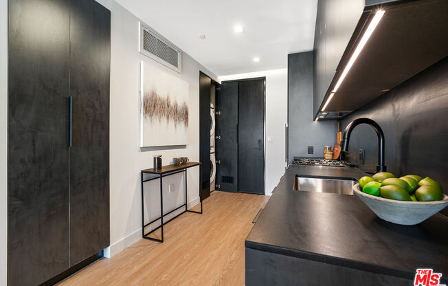 1 bed, 1 bath, 840 sqft, $3,850, Unit 314