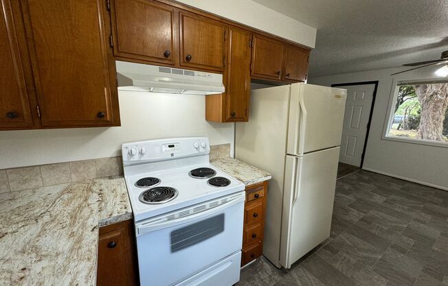 2 beds, 1 bath, 950 sqft, $1,375, Unit 3469