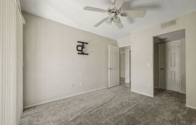 2 beds, 2 baths, $1,395, Unit # 1086