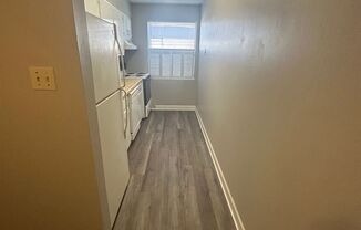 1 bed, 1 bath, 700 sqft, $700