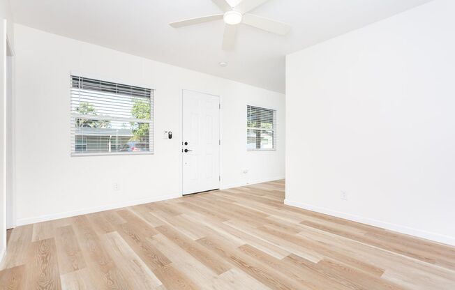 $1000 OFF Move In Special!!!! Chic Urban Living: Newly Renovated One-Bedroom Apartment in Prime La Mesa Location