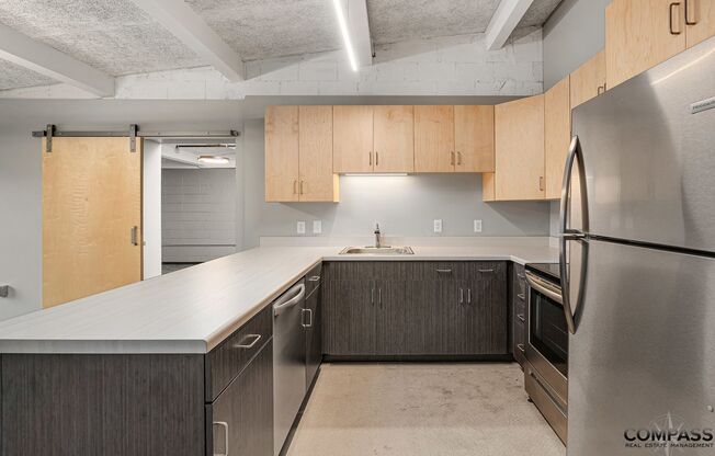 2 beds, 2 baths, 900 sqft, $1,475, Unit 232