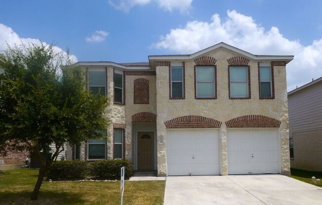 Two-Story Rental with Prime Location and HOA Amenities Included