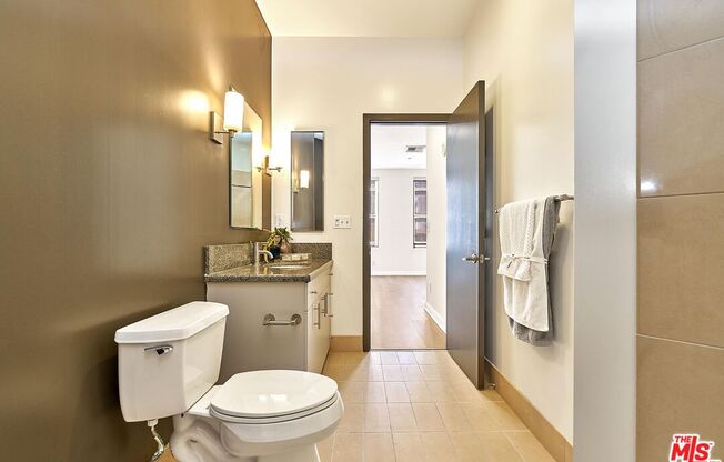 2 beds, 2 baths, 1,010 sqft, $3,050, Unit 404