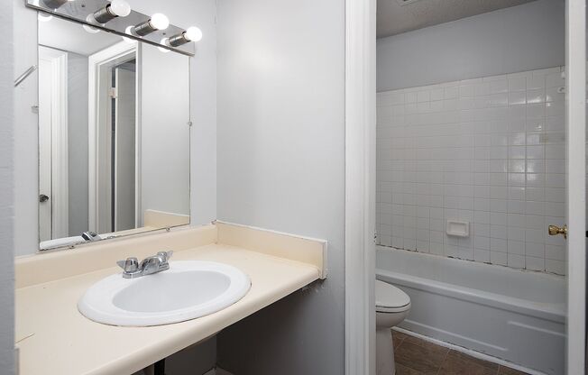 1 bed, 1 bath, 679 sqft, $1,000