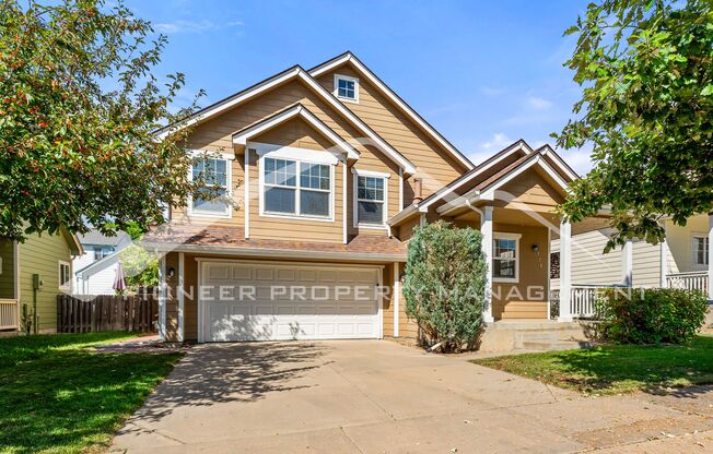 Spacious Home with Washer/Dryer and 2 Car Garage