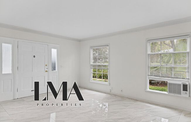 136 S ROXBURY DR