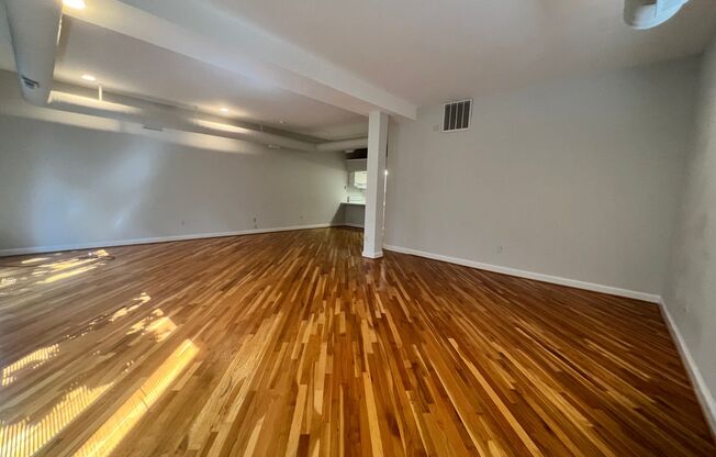 Studio, 1 bath, 900 sqft, $2,551, Unit Unit 2A -