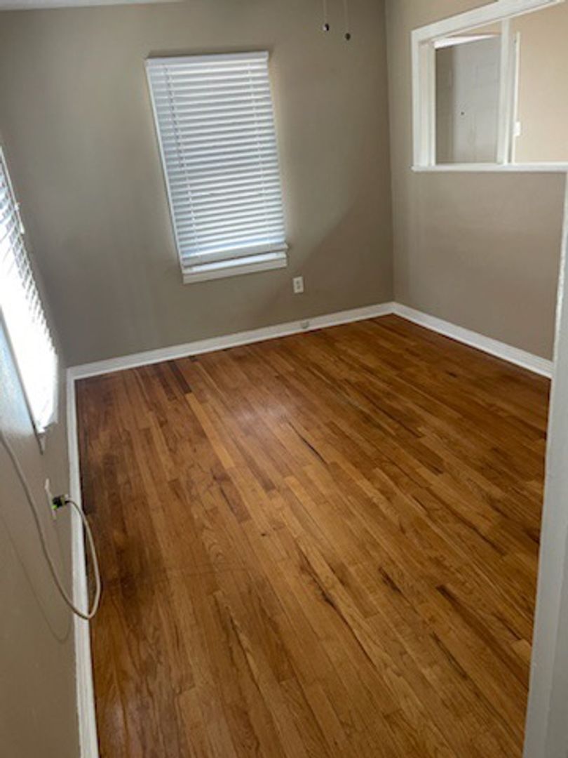 1 Bedroom House Located In Tech Terrace!