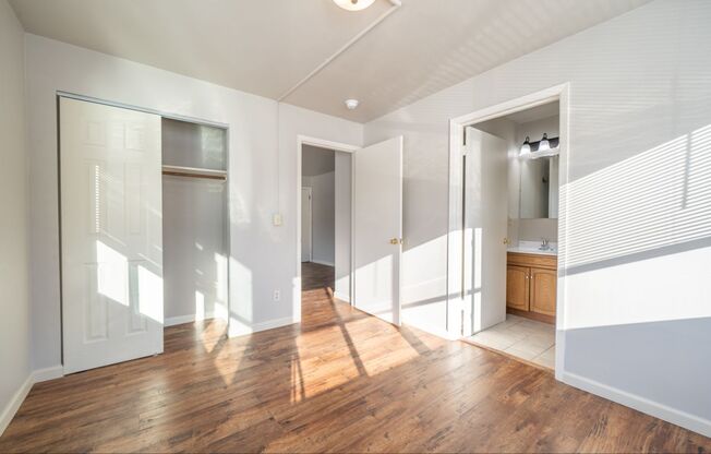 1 bed, 1 bath, 375 sqft, $699, Unit 1259 - 2