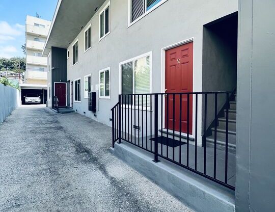 1 bed, 1 bath, 750 sqft, $2,350, Unit 3