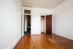 4 beds, 1 bath, $4,000, Unit 27