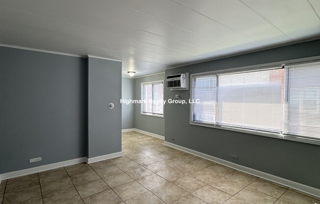 3810 25 AVE