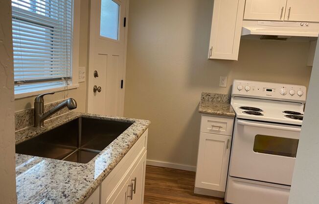 Studio, 1 bath, $1,900, Unit Unit 2