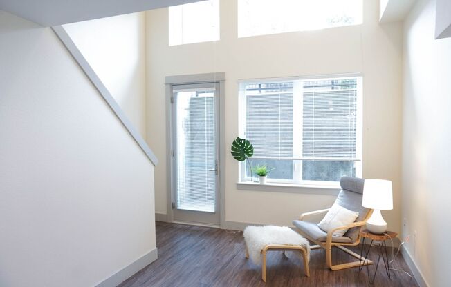 Studio, 1 bath, 479 sqft, $1,299, Unit 104