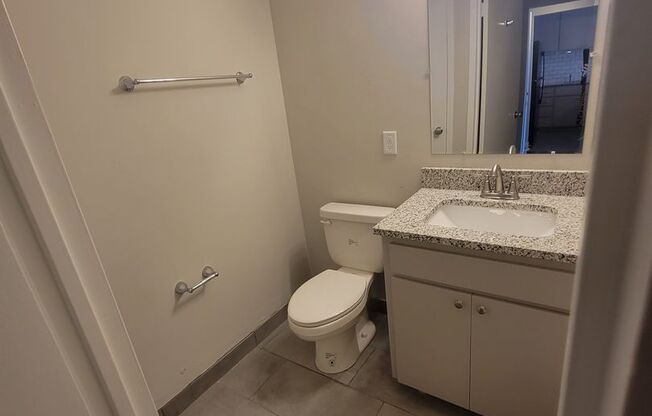 1 bed, 1 bath, 650 sqft, $1,300, Unit 104