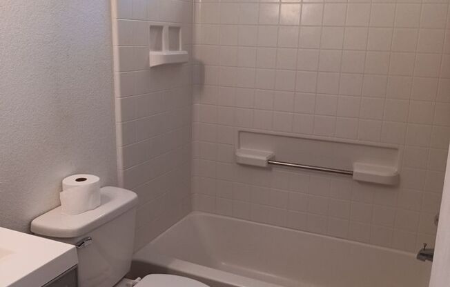 2 beds, 2 baths, $2,000