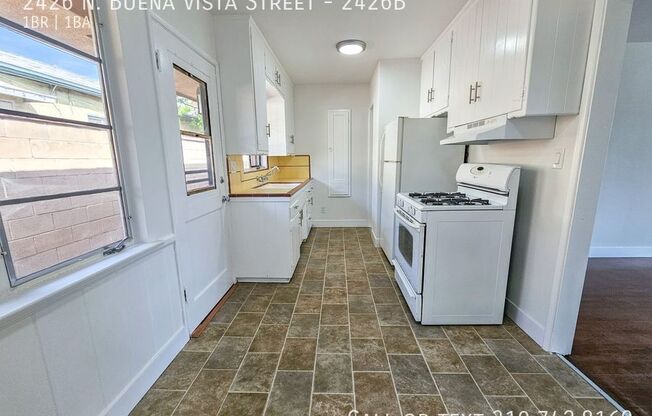 2426 N BUENA VISTA ST