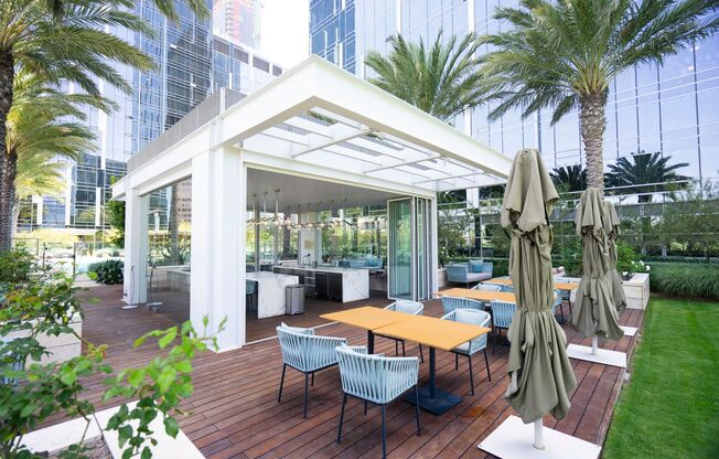 Studio, 1 bath, $2,195