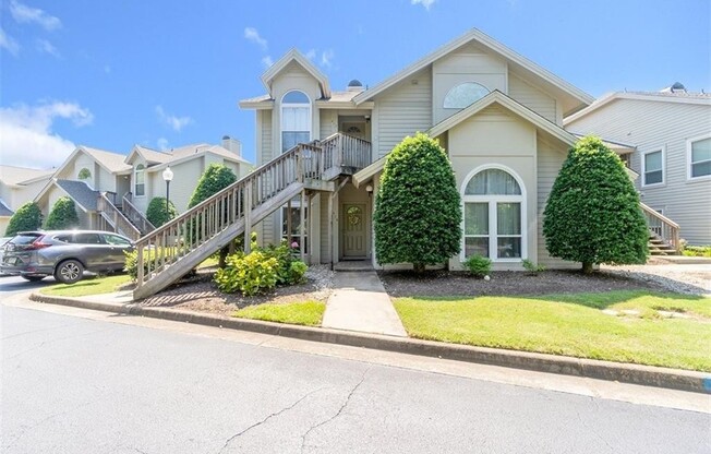 415 E LK CIR