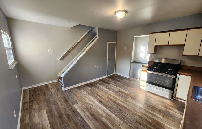 3 beds, 1 bath, $1,295