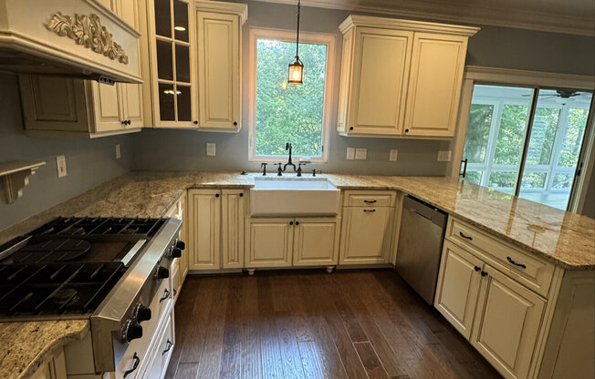 1320 ARBOR GREENE DR